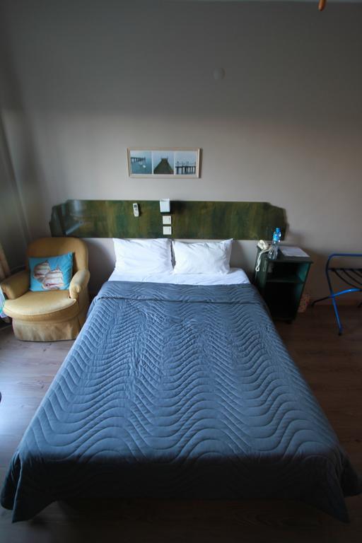 Airport Otel 2*