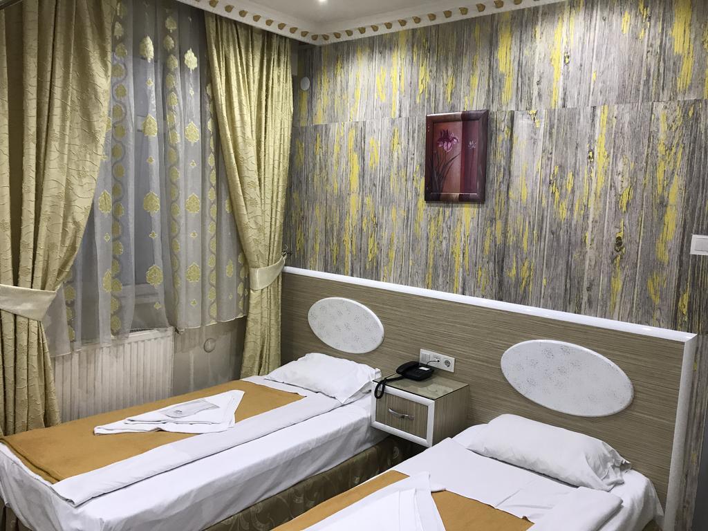 Grand Oral Hotel 3*