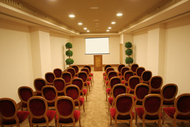 Otel Oran 4*