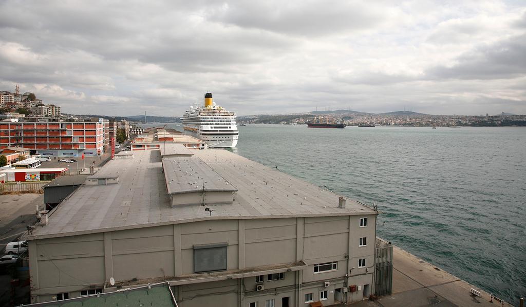Karakoy Port 4*