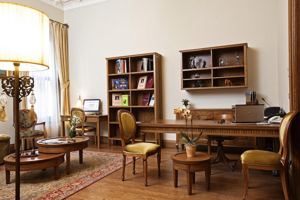 Celine - Ottoman Mansion Hotel Istambul