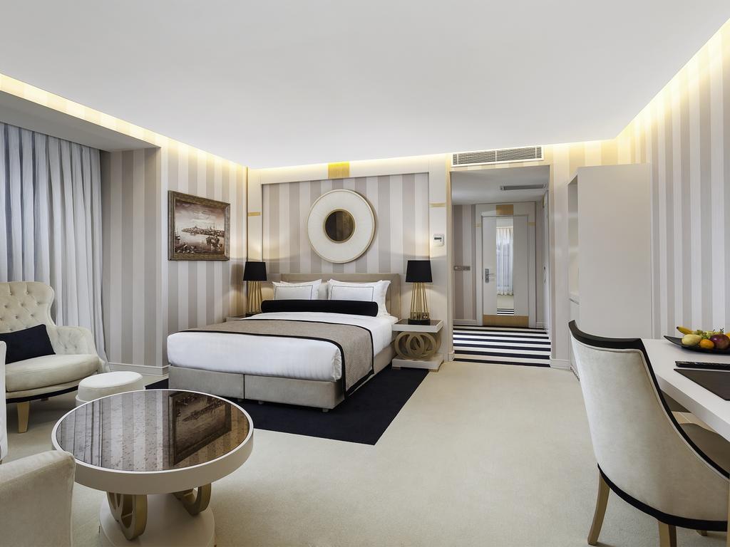 Hotel Ramada & Sisli 4*