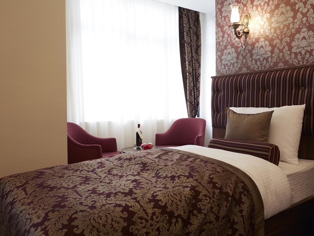 Marmara Place Old Istanbul