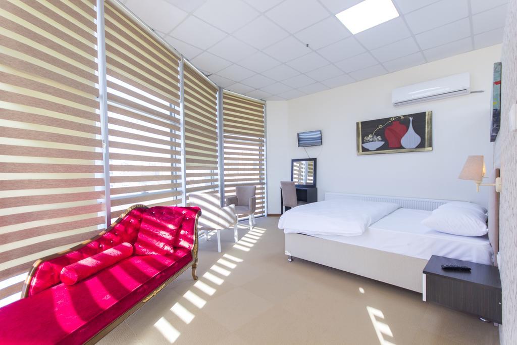 216 Palace Hotel 3*