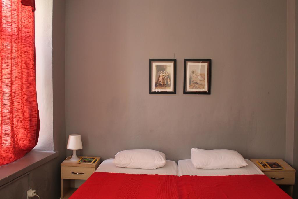 Hostel Eastwest *
