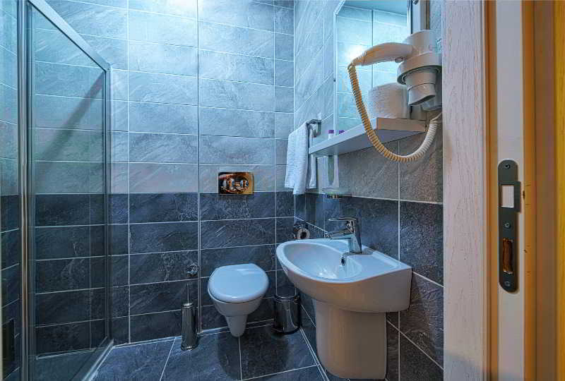 Hotel Zirve Kadikoy 2*