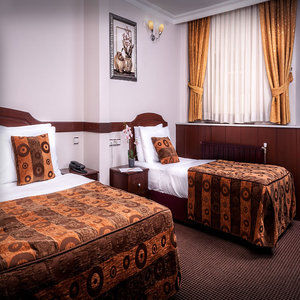 Lal Hotel 3*