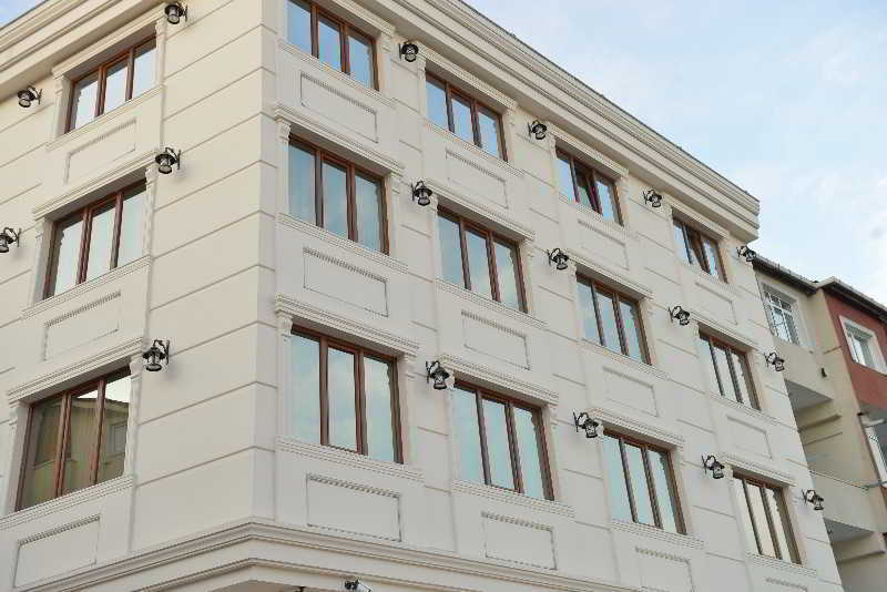 Hotel Sahra Airport 3*