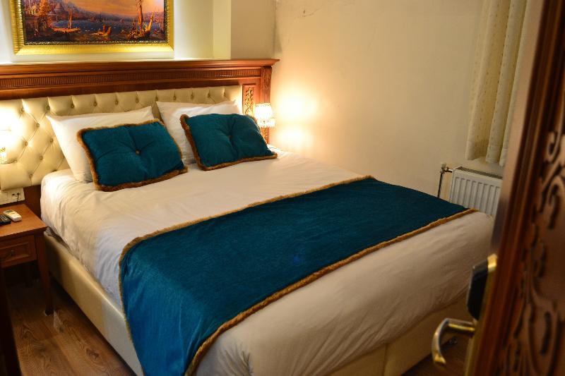 Blue 3*