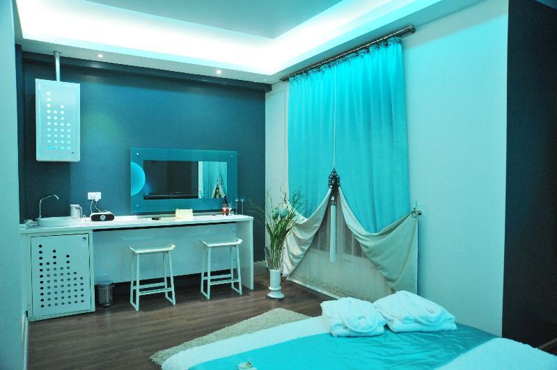Mood Design Hotel 4*