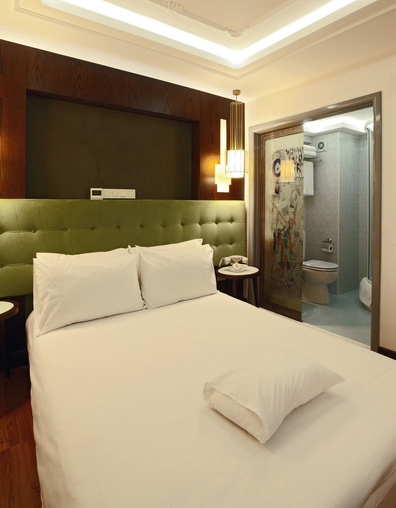 Niles Hotel 3*
