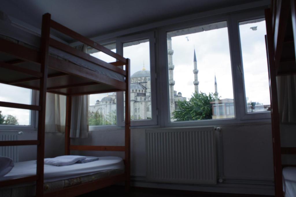 Nobel * Istambul