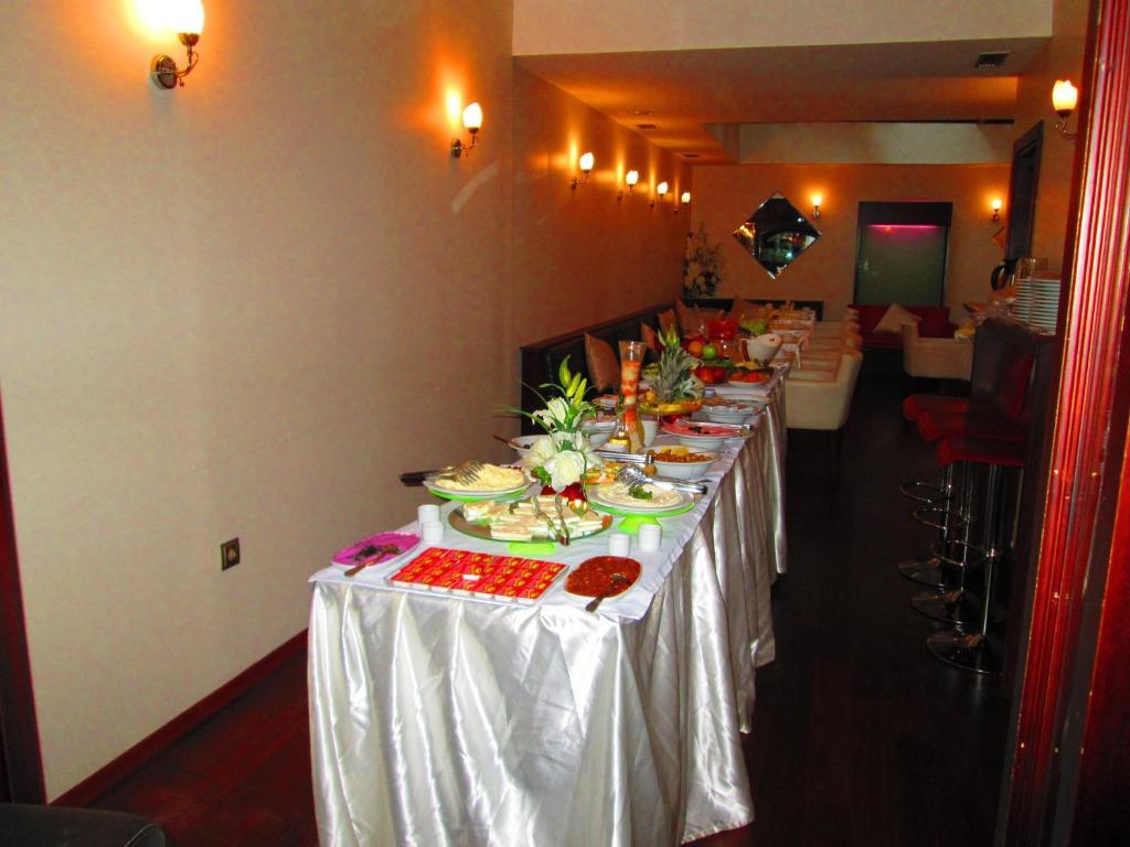 Glorina Hotel