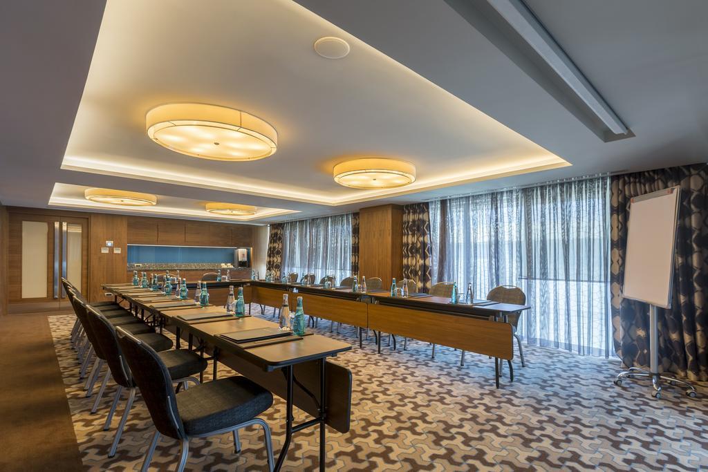 Golden Tulip Bayrampasa Hotel Istanbul