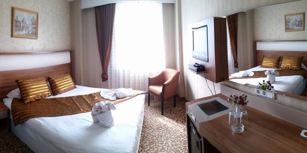 Golden Hill Hotel