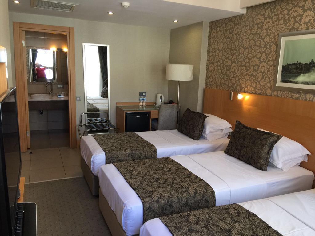 Emerald Hotel