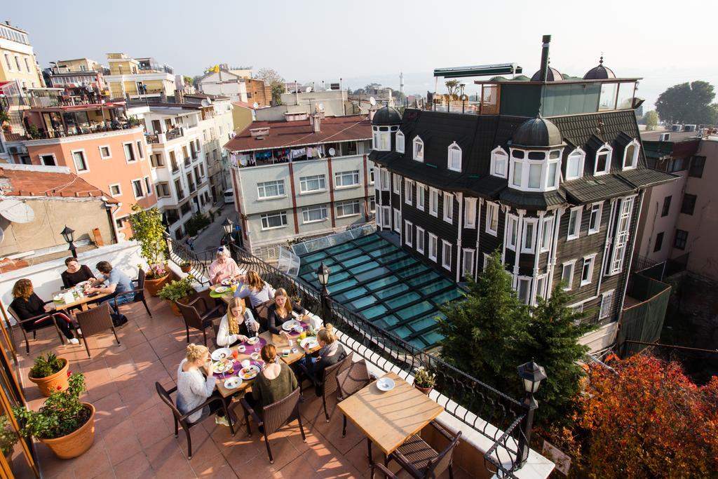 Agora Hotel 3*