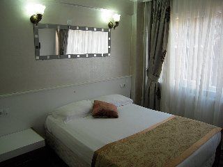 Elite Family Old Hotel 2*