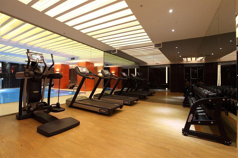Hotel Victory & 4*