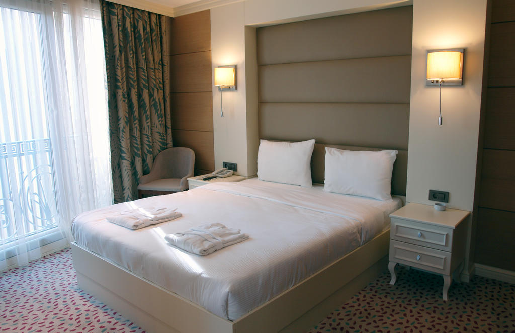 Le Mirage 4*