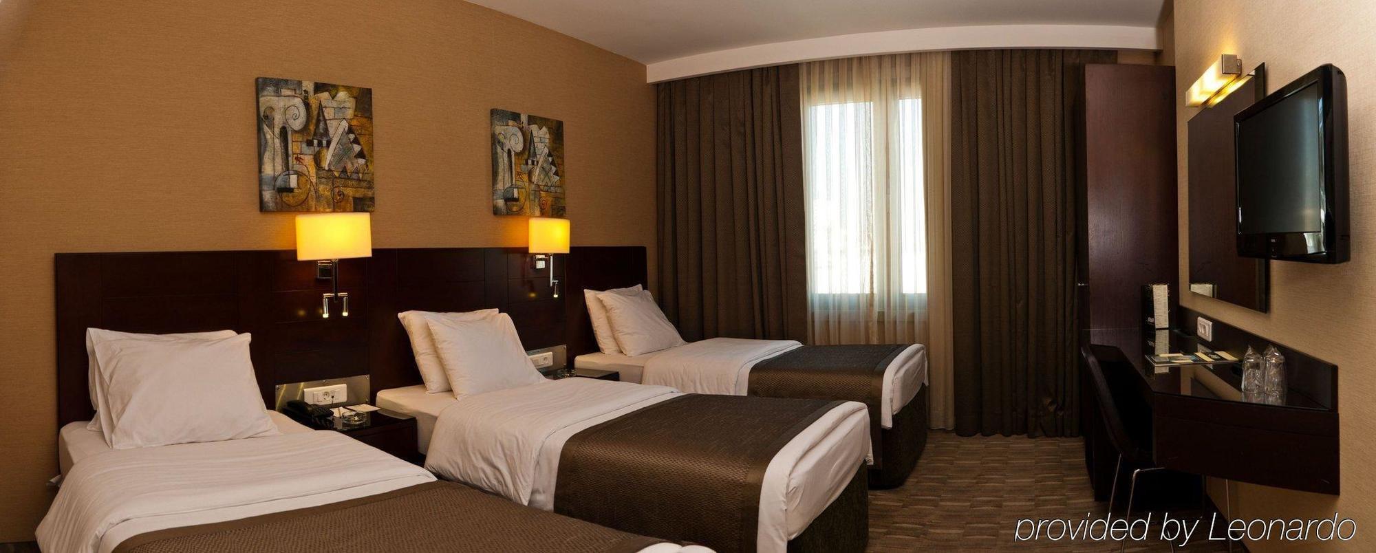 Riva Taksim 4*