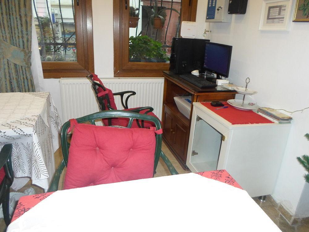 La Petite Maison Otel 2*