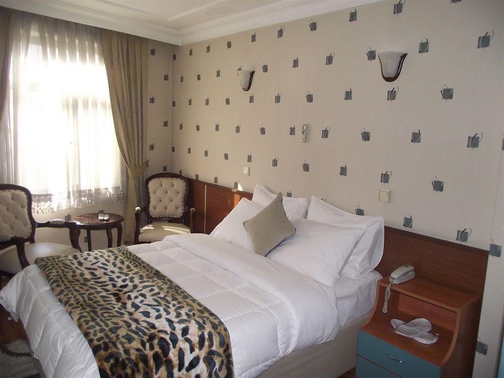 Pera Capitol Hotel