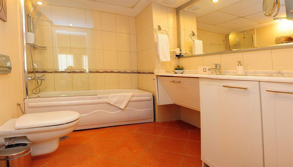 Apart Otel Tempo Gayrettepe 4*