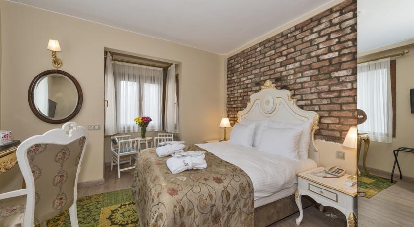By Murat Royal Galata 3*