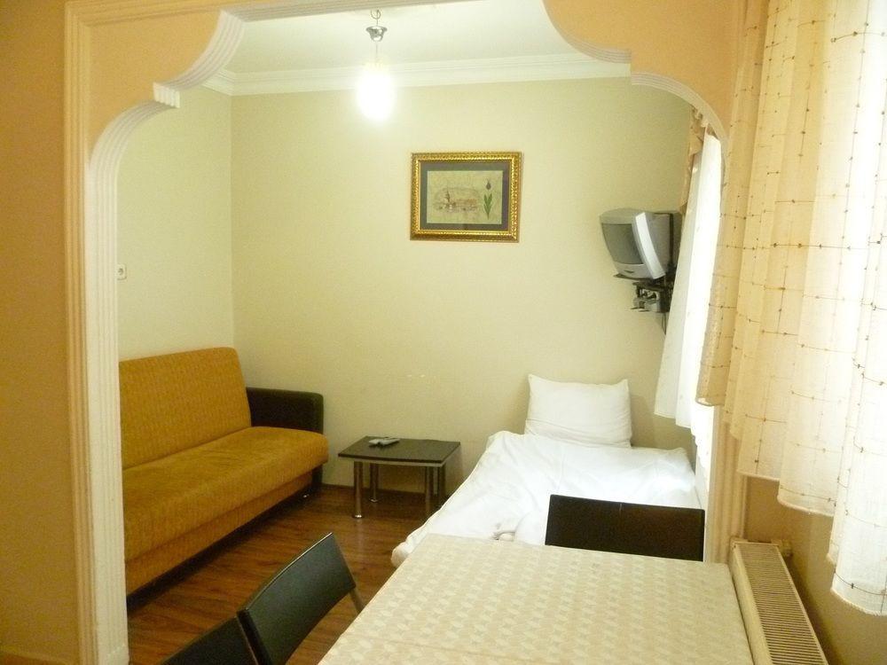 Ekim 3* Istanbul