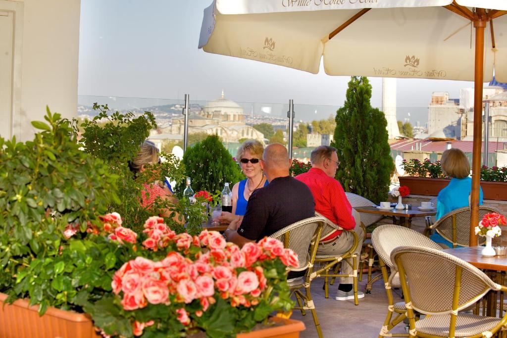 White House Hotel 4*