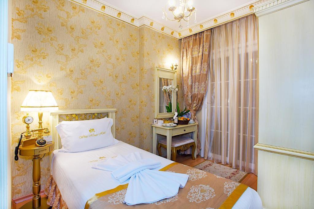 Hotel White House