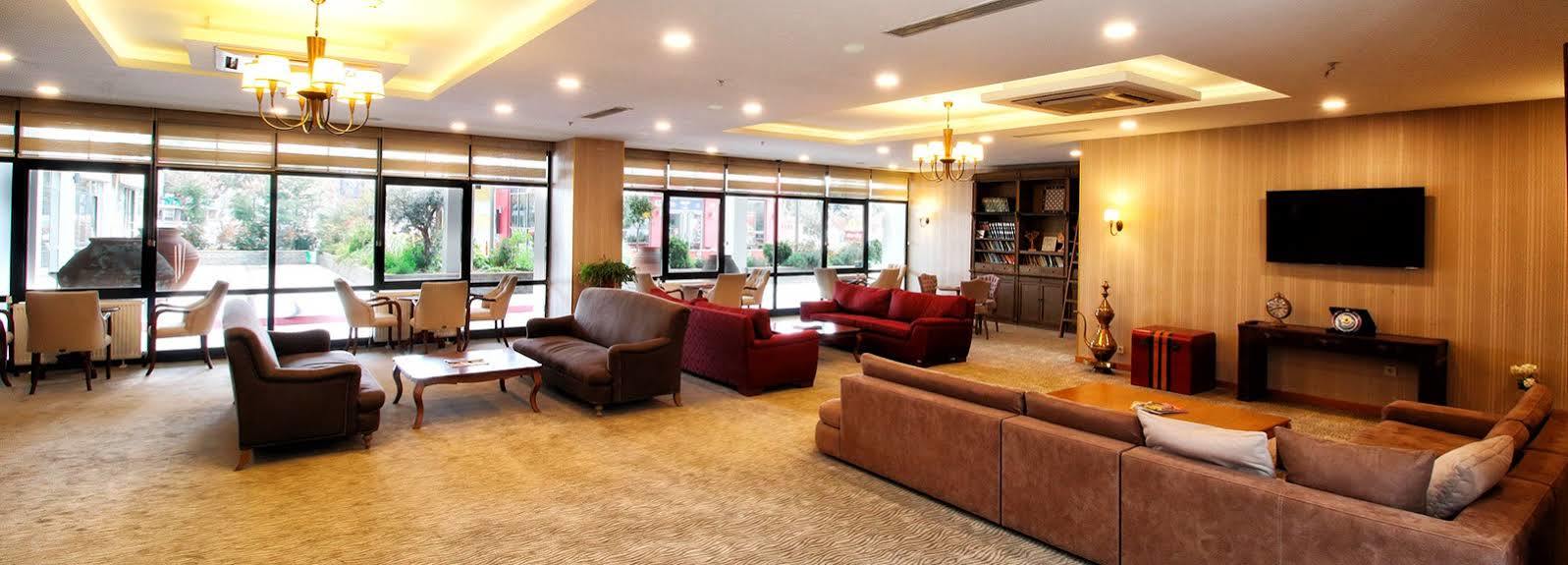 Sarissa Hotel