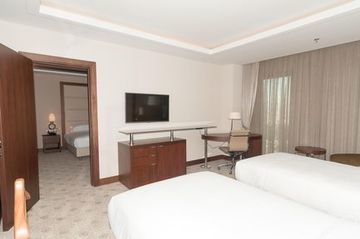 Doubletree By Hilton Topkapi Hotel