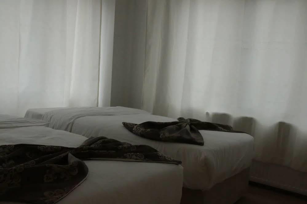 Teras Otel