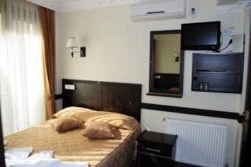 Ares Hotel