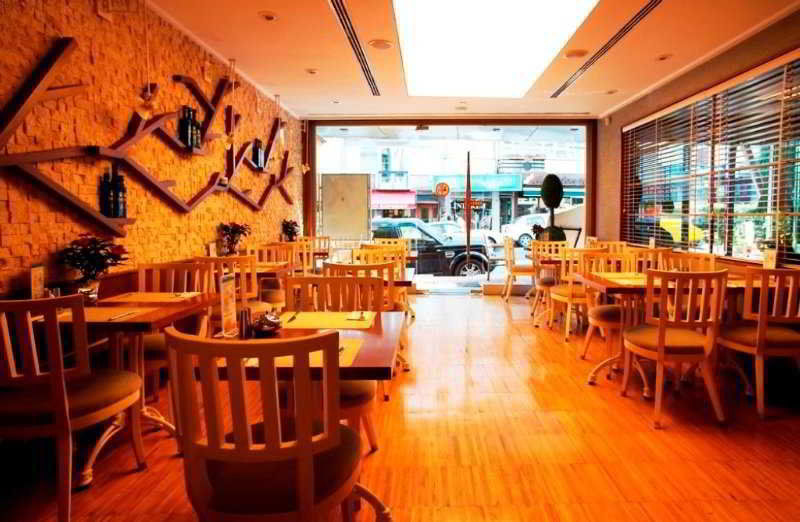 Housez & Special Class Hotel 4*