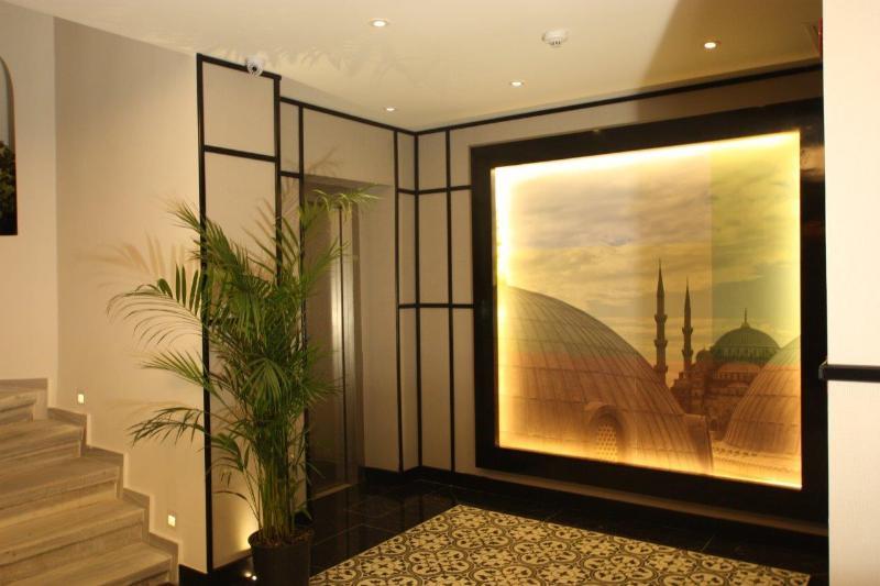 Apart Otel Molton Nisantasi 4*