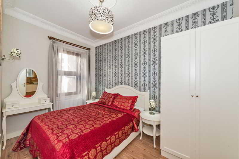 Iq Mis Aparthotel
