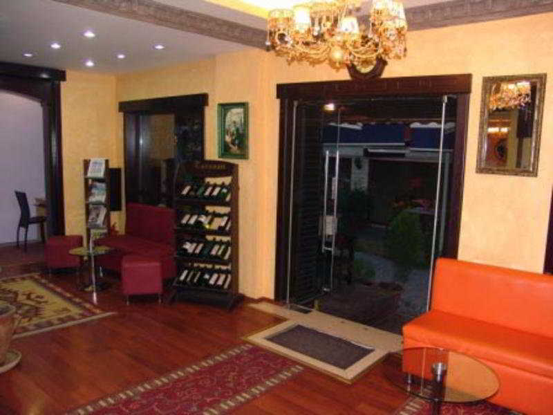 Adora Cafe & Restaurant Otel
