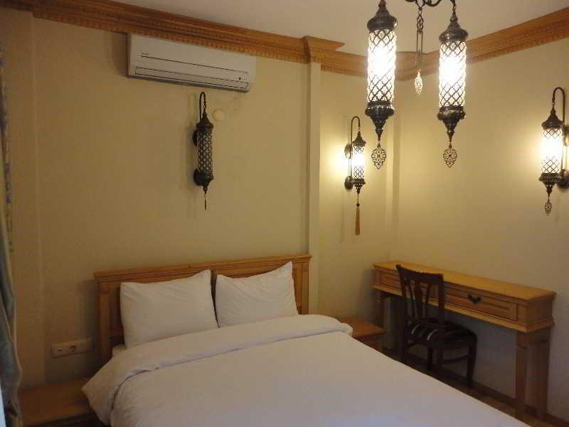 Sultan Corner 2*
