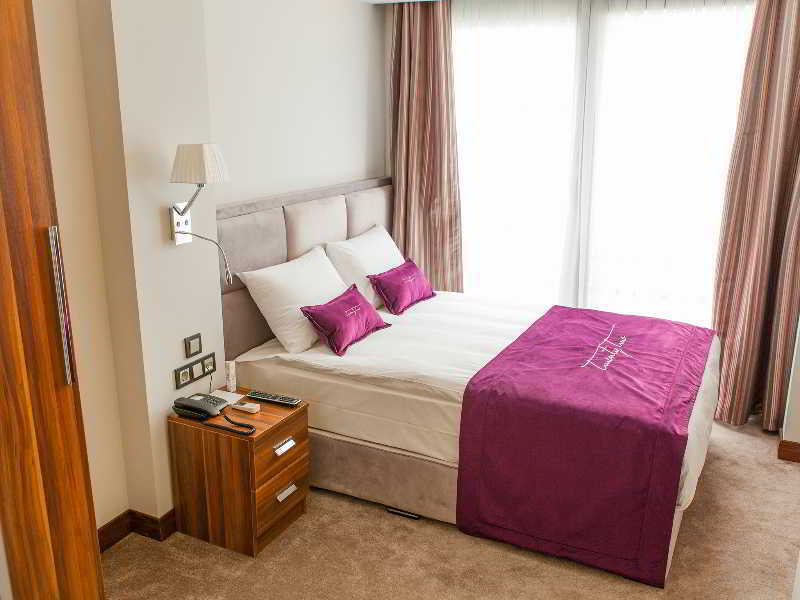 Hotel The 22