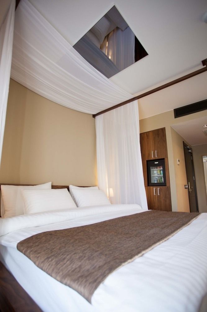 Juliet & Kitchen Hotel