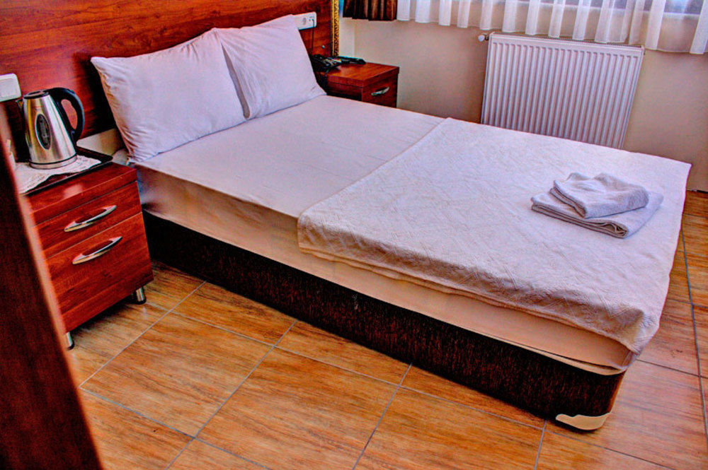 Real Life Hotel