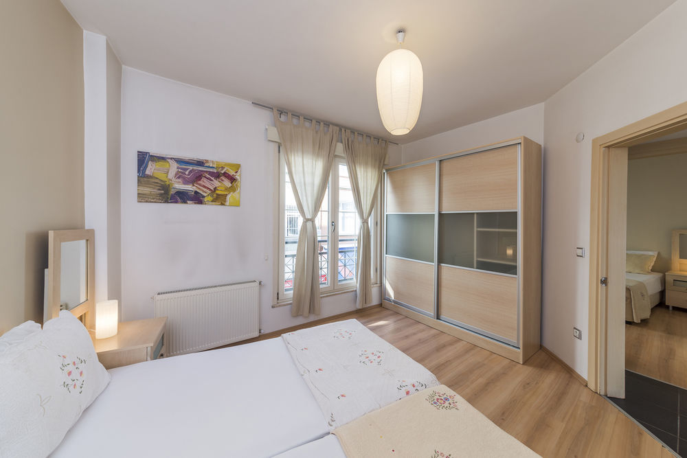Apartment Amedros *