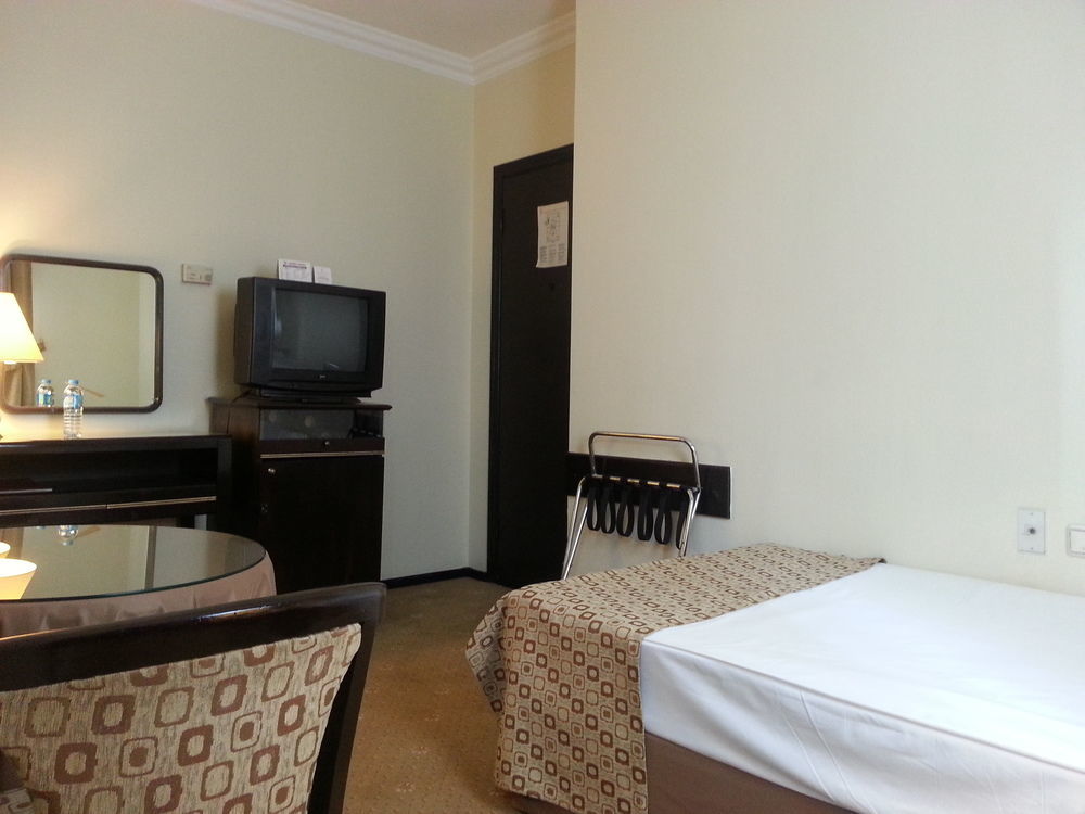 Otel Güneş Merter 4*
