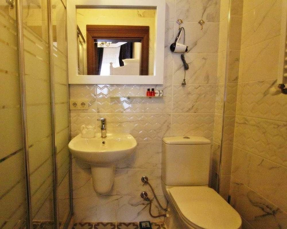 Hotel Kadikoey White House 3*