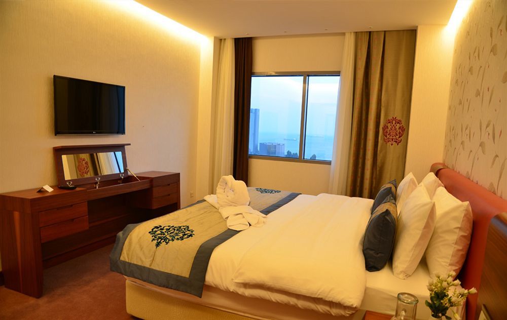 Hotel Ramada Plaza By Wyndham Atakoy 5*
