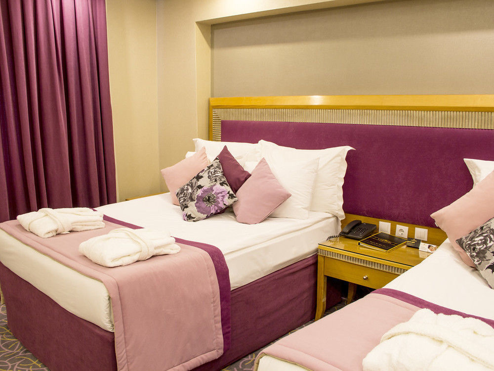Carlton Old Hotel