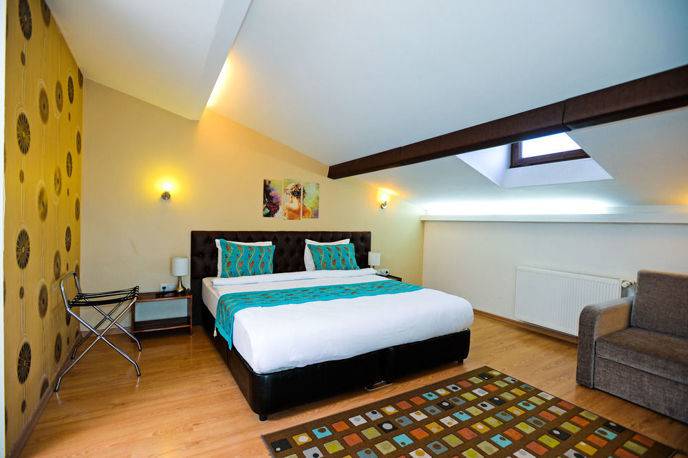 Plussuite Taksim 3*